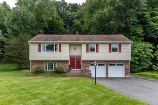 28 Musket Ridge Road, New Fairfield, CT 06812