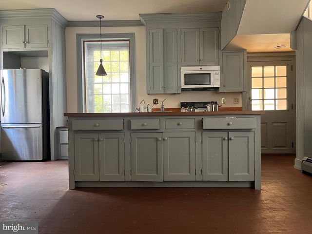 16 PHILADELPHIA AVE, Reading, PA 19607