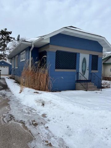 736 Churchill Street, Eau Claire, WI 54703