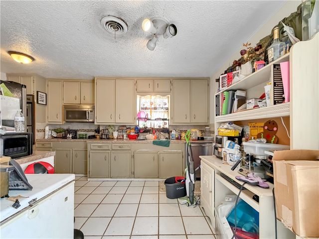 9733 Wilkins Dr, Corpus Christi, TX 78410