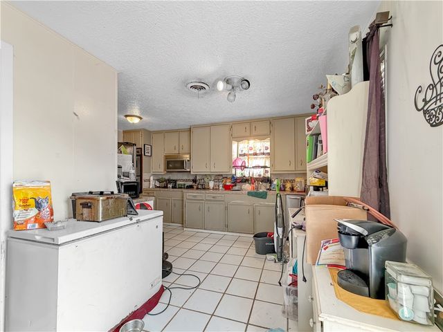 9733 Wilkins Dr, Corpus Christi, TX 78410