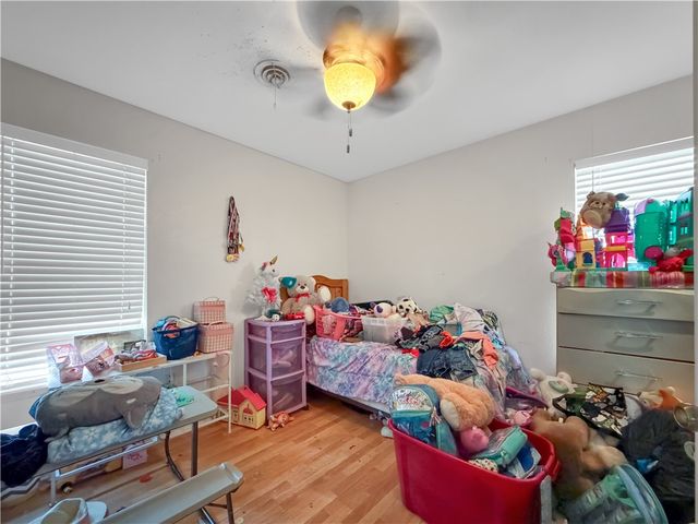 9733 Wilkins Dr, Corpus Christi, TX 78410