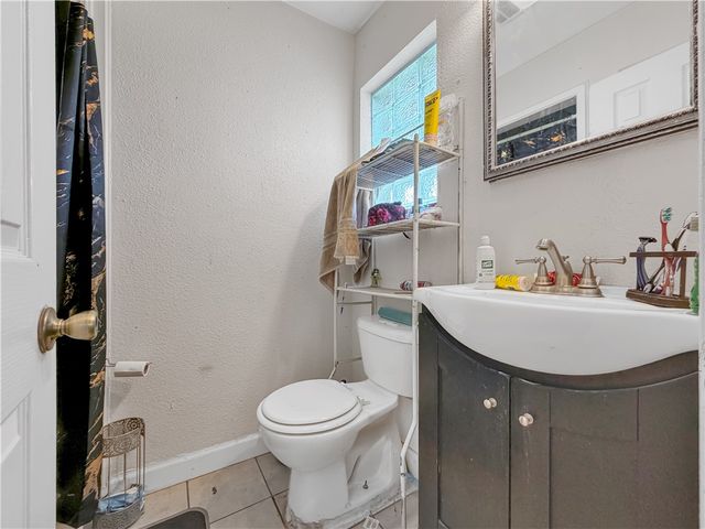 9733 Wilkins Dr, Corpus Christi, TX 78410