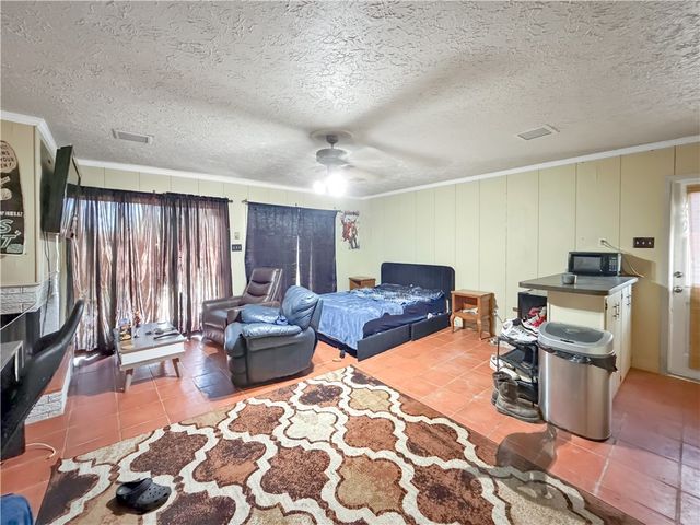 9733 Wilkins Dr, Corpus Christi, TX 78410
