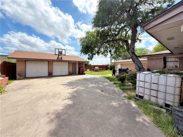 9733 Wilkins Dr, Corpus Christi, TX 78410
