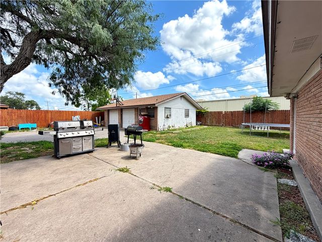 9733 Wilkins Dr, Corpus Christi, TX 78410
