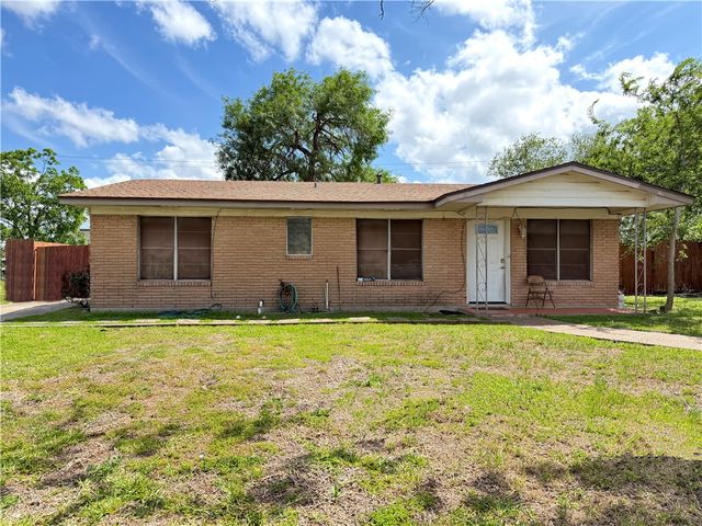 9733 Wilkins Dr, Corpus Christi, TX 78410