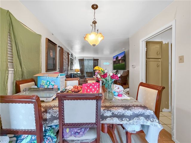 9733 Wilkins Dr, Corpus Christi, TX 78410