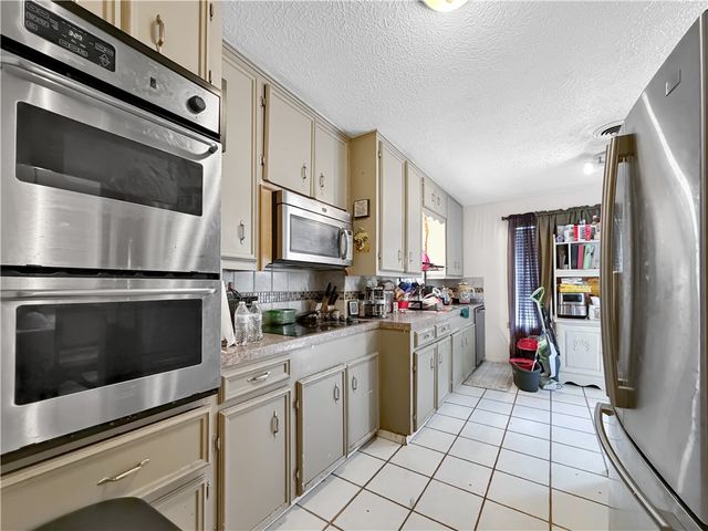 9733 Wilkins Dr, Corpus Christi, TX 78410