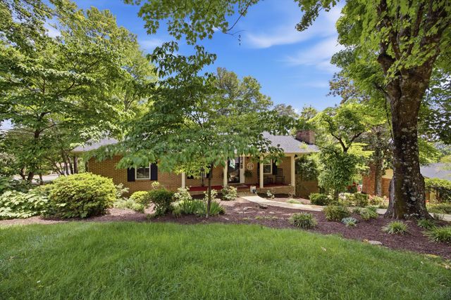 6207 Pine Marr Drive, Hixson, TN 37343