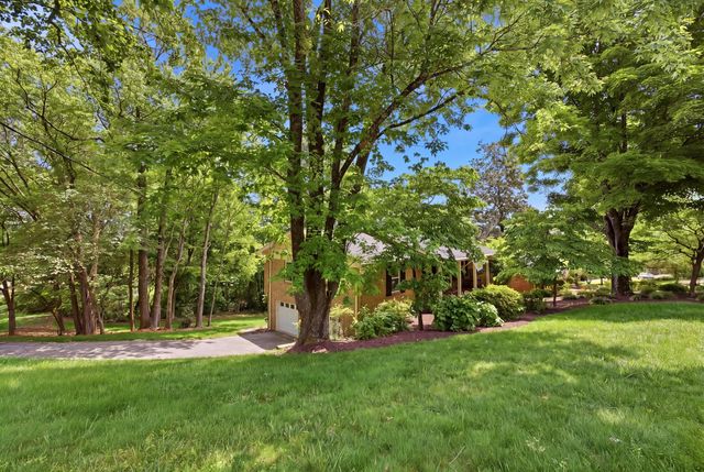 6207 Pine Marr Drive, Hixson, TN 37343