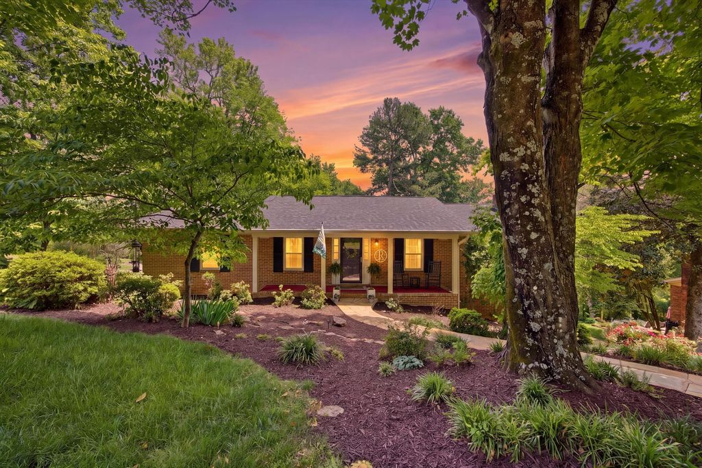 6207 Pine Marr Drive, Hixson, TN 37343