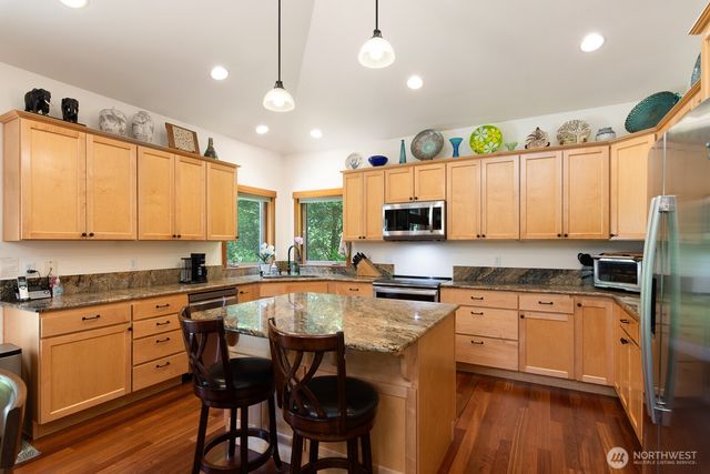 763 Arrowhead Road, Camano Island, WA 98282