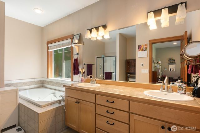 763 Arrowhead Road, Camano Island, WA 98282