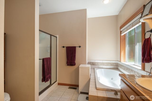 763 Arrowhead Road, Camano Island, WA 98282