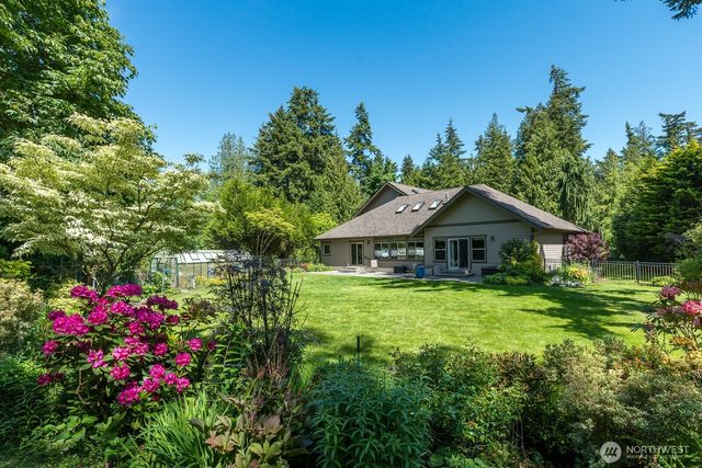 763 Arrowhead Road, Camano Island, WA 98282