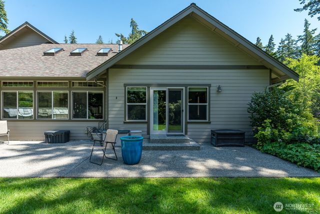 763 Arrowhead Road, Camano Island, WA 98282