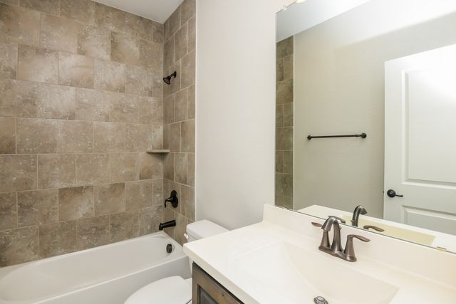 13725 Parkline Way, Fort Worth, TX 76008