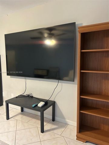 5921 Washington St 128, Hollywood, FL 33023