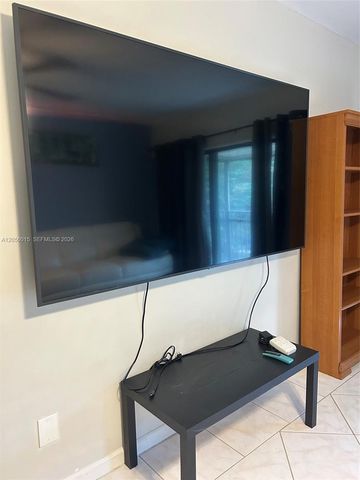 5921 Washington St 128, Hollywood, FL 33023