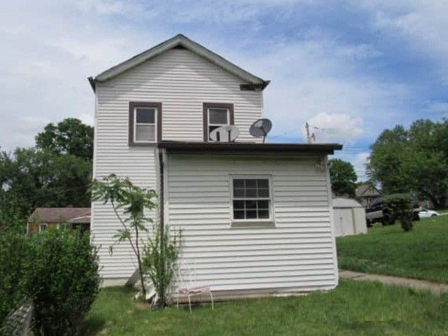 3110 West St, West End, PA 15122