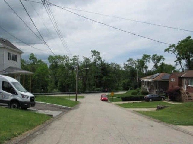 3110 West St, West End, PA 15122