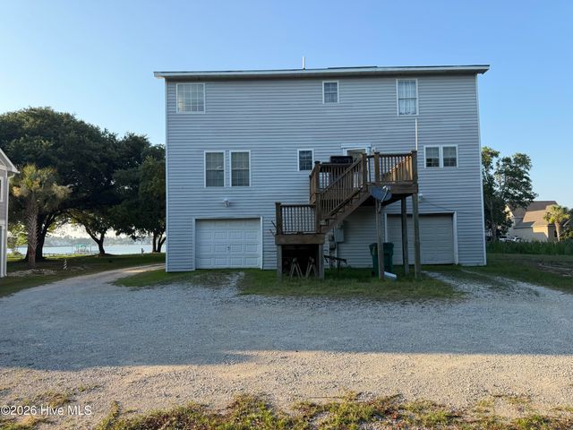 215 Shell Drive, Sneads Ferry, NC 28460