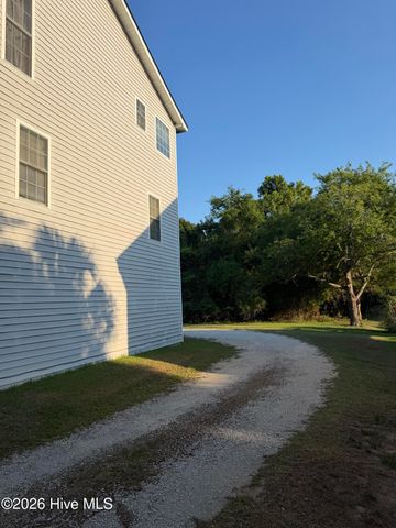 215 Shell Drive, Sneads Ferry, NC 28460