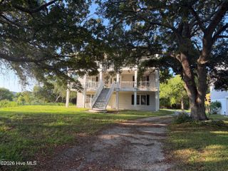 215 Shell Drive, Sneads Ferry, NC 28460