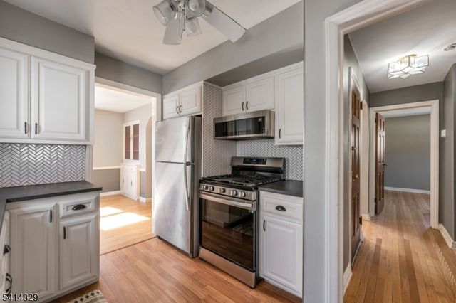 10 Charles St, Fair Lawn Boro, NJ 07410