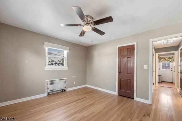 10 Charles St, Fair Lawn Boro, NJ 07410