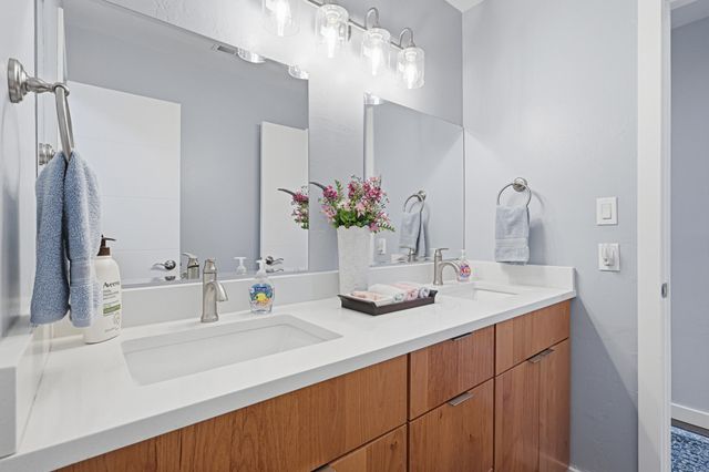 321 Hillandale Avenue, Rio Communities, NM 87002