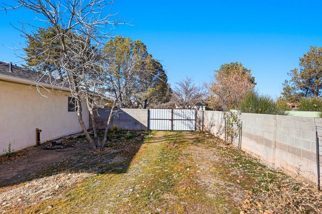 321 Hillandale Avenue, Rio Communities, NM 87002