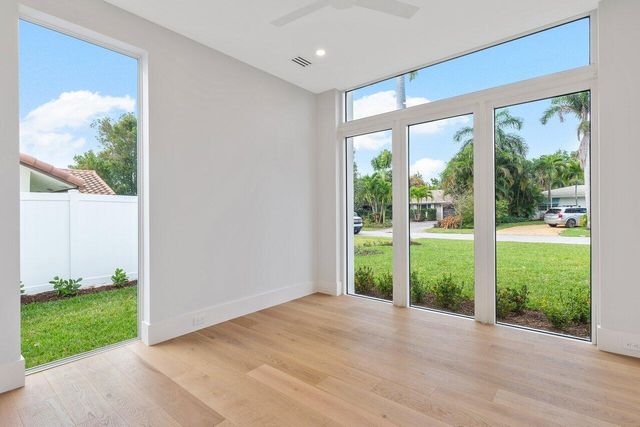 731 SE 4th Avenue, Delray Beach, FL 33483