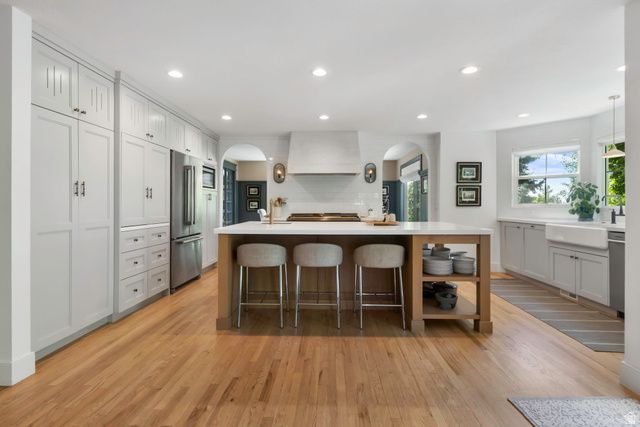 9970 S SUMMIT VIEW DR, Sandy, UT 84092