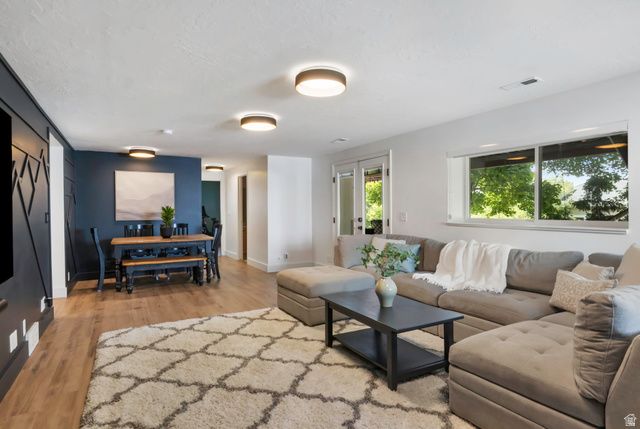 9970 S SUMMIT VIEW DR, Sandy, UT 84092