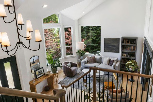 9970 S SUMMIT VIEW DR, Sandy, UT 84092
