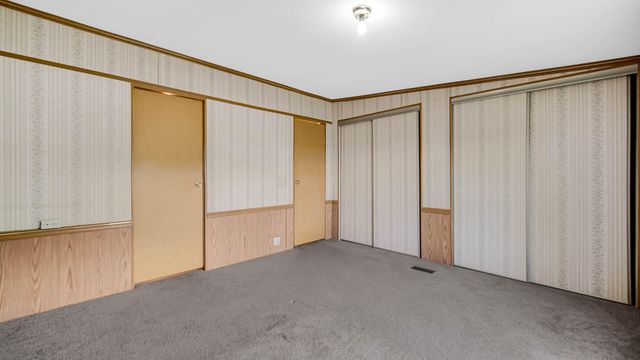 8176 W Pahs Road, Michigan City, IN 46360