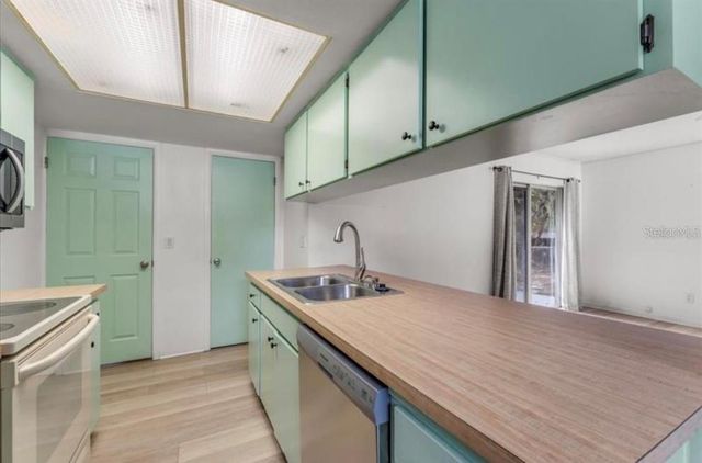 58 ARNONI DRIVE, Dunedin, FL 34698