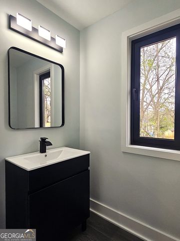 233 E Tinsley Street, Griffin, GA 30223