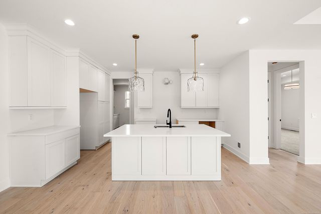 5956 Willow Grove Drive, Troy, MI 48085