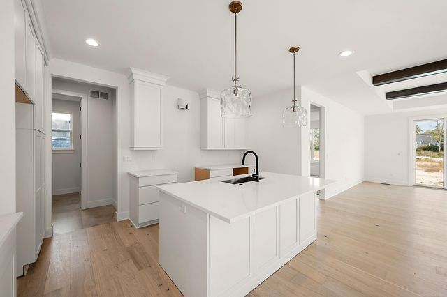 5956 Willow Grove Drive, Troy, MI 48085