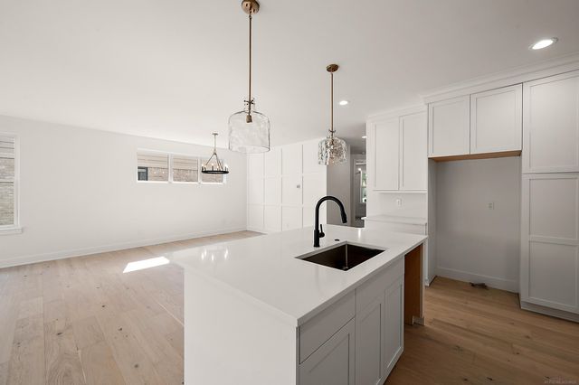 5956 Willow Grove Drive, Troy, MI 48085