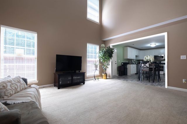 292 Waxberry Court, Boiling Springs, SC 29316