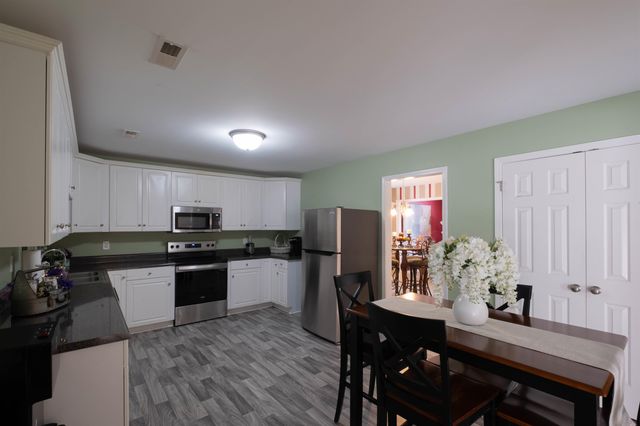 292 Waxberry Court, Boiling Springs, SC 29316