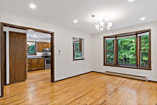 163 Quanapoag Rd, Freetown, MA 02717