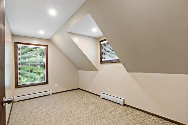 163 Quanapoag Rd, Freetown, MA 02717
