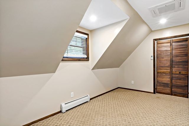 163 Quanapoag Rd, Freetown, MA 02717