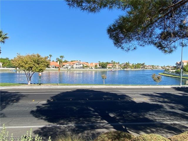 2800 Huber Heights Drive, Las Vegas, NV 89128