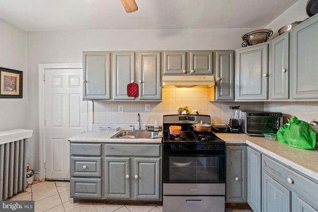 100 W LURAY ST, Philadelphia, PA 19140